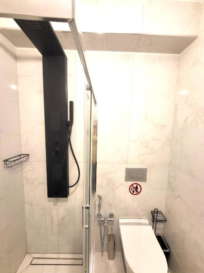 Fabilicious Suites - 2 Apartments- Romantic Jacuzzi & Spacious Family Comfort 아테네 외부 사진
