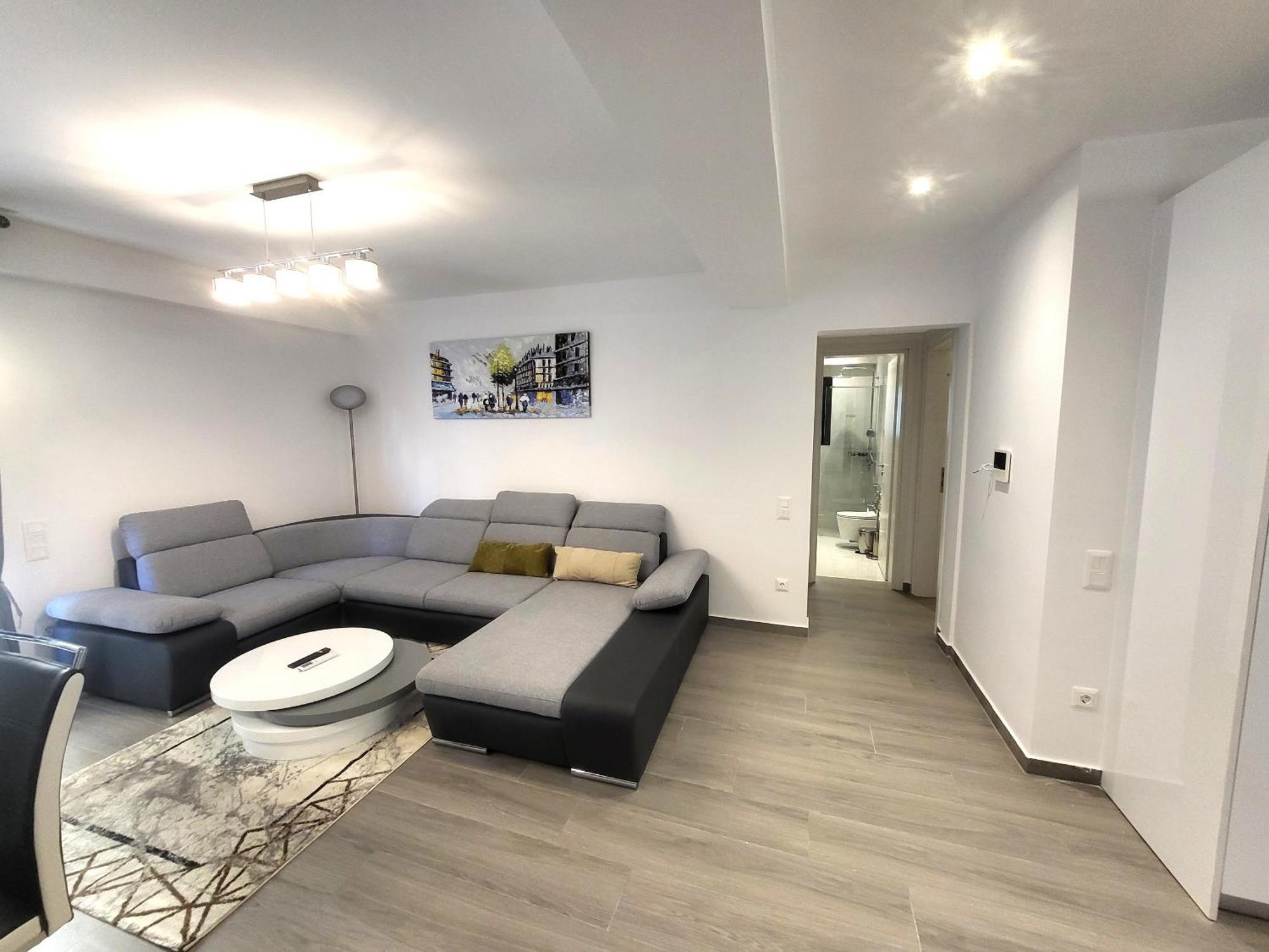 Fabilicious Suites - 2 Apartments- Romantic Jacuzzi & Spacious Family Comfort 아테네 외부 사진