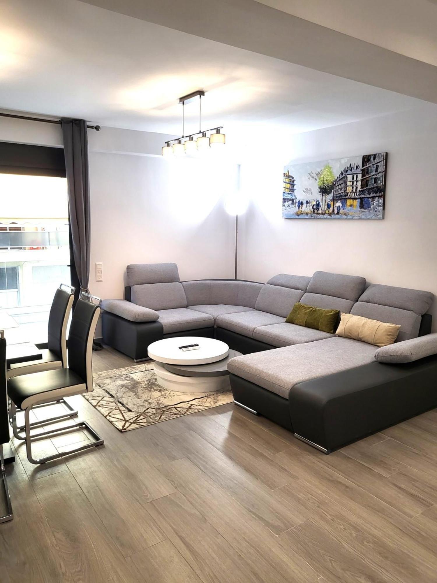Fabilicious Suites - 2 Apartments- Romantic Jacuzzi & Spacious Family Comfort 아테네 외부 사진